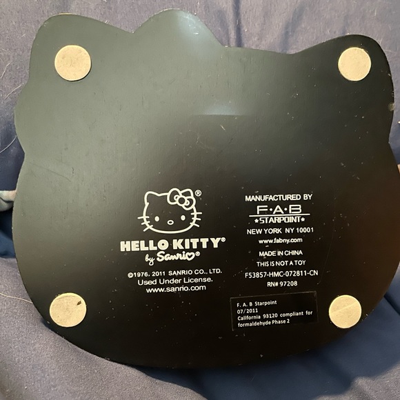 Hello Kitty Small Jewelry Box - Picture 2 of 4